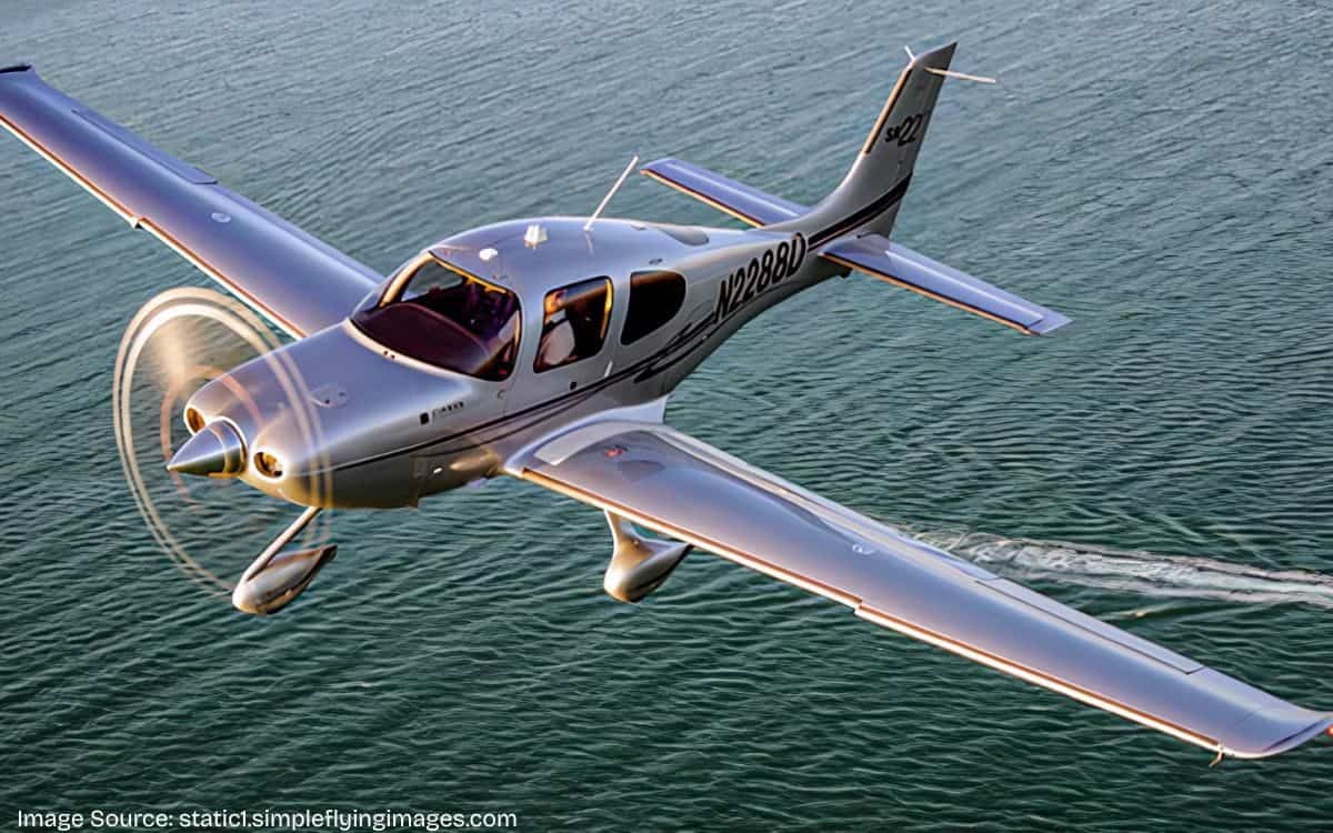 cirrus sr22 vs