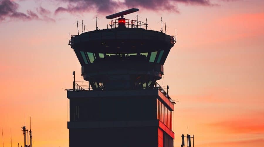 7 Highest Paying Countries for Air Traffic Controllers – 2025