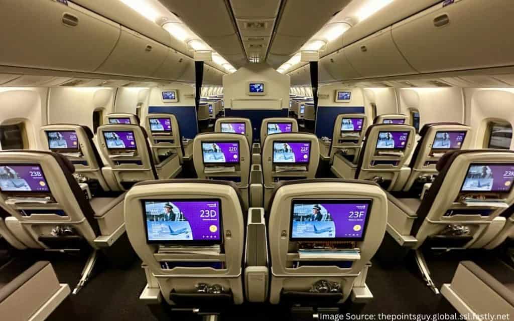 Luxurious Aircraft of United Airlines: Retrofitted Boeing 767-300ER 2 3 1