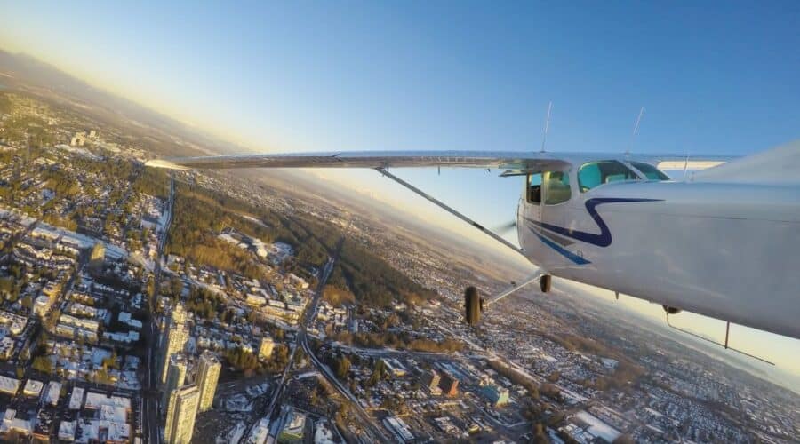 Winglets vs Sharklets: The Aerodynamic Evolution Revolutionizing Aircraft Fuel Efficiency