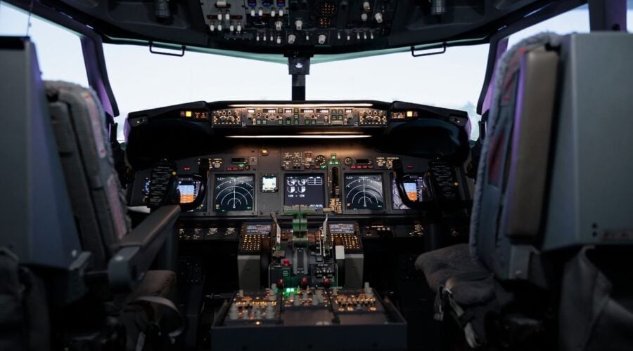 The Evolution of Boeing 737 Cockpit Design: How Southwest Airlines Shaped Aviation’s Most Popular Aircraft