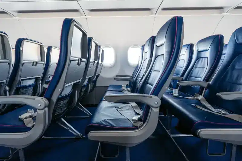 Best Seats on an Airplane (Economy, Business, First): What to Choose in 2026 5 Seats to Avoid in Economy
