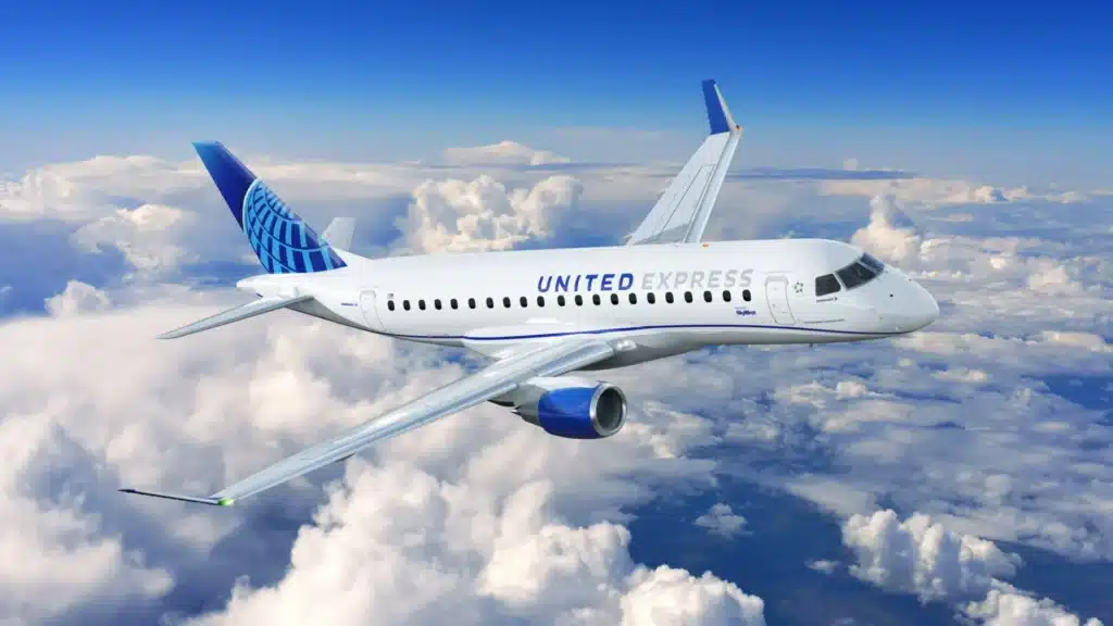 Embraer E175 vs CRJ900: Regional Jet Comparison 1 Embraer E175