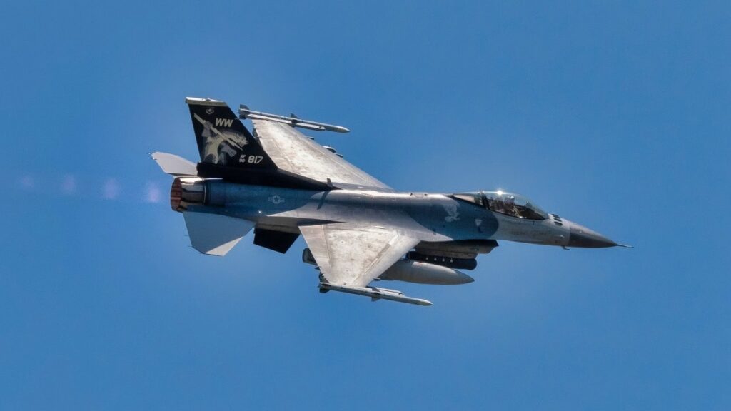 F-16 Fighting Falcons