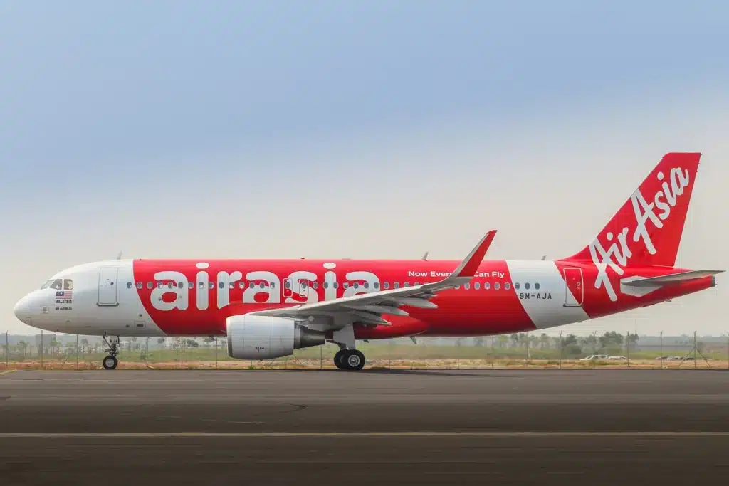 How Much Do AirAsia Pilots Earn in 2026? Salary Breakdown & Career Insights 3 AirAsia Airbus A320neo aircraft during climb