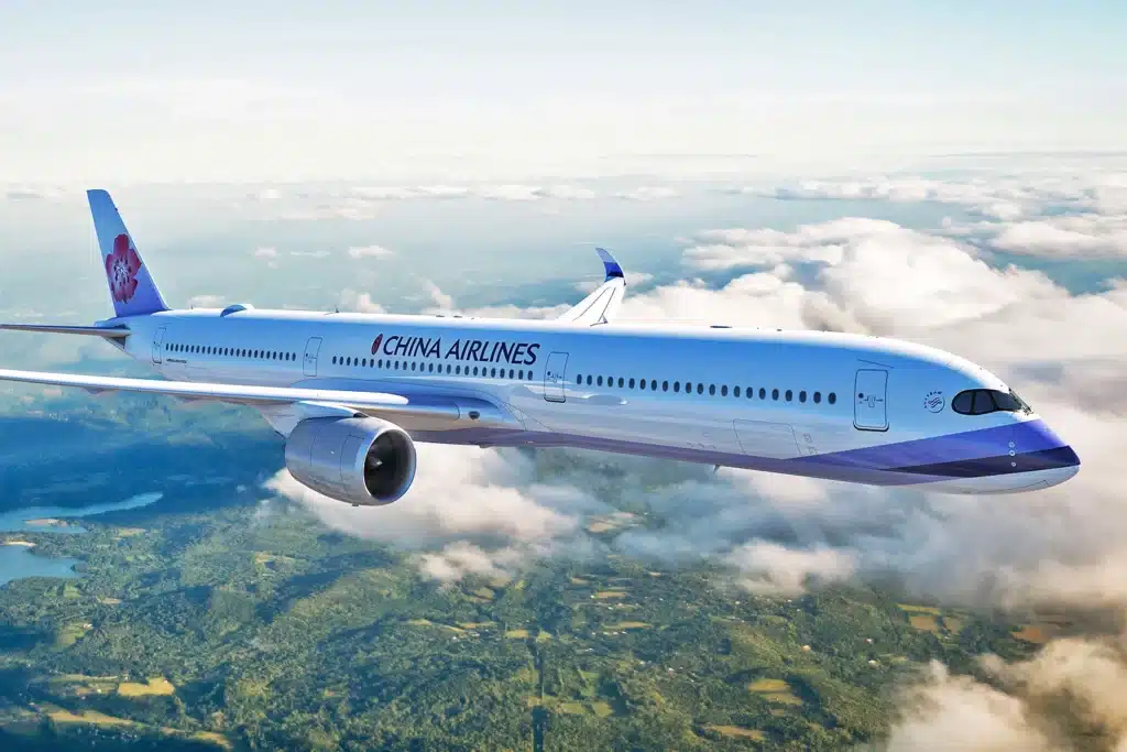 Boeing vs Airbus Orders in 2026: Who's Winning the Aircraft Sales Battle? 2 Airbus A350 long haul widebody aircraft